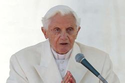 Cựu Giáo hoàng Benedict XVI qua đời