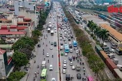 Giao thông Hà Nội 'dễ thở' trong ngày đầu nghỉ Tết Dương lịch 2023