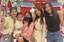 Biểu cảm của Bo thúi gây chú ý khi chụp hình cùng 2 crush Thùy Tiên - Phương Nhi