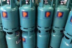 Giá gas bán lẻ giảm mạnh ngày đầu năm 2023