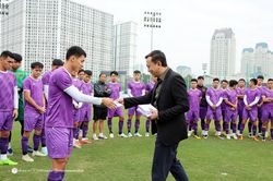 Lãnh đạo VFF phát lộc đầu năm đến thầy trò HLV Park Hang-seo