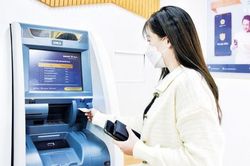 Tăng trưởng tín dụng chưa thể 'thả phanh' trong năm 2023