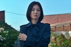 Bóc giá đồ hiệu đắt tiền của Song Hye Kyo và dàn diễn viên 'The Glory'