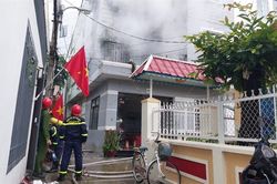 Công an 2 quận trung tâm ở Đà Nẵng phối hợp dập tắt đám cháy nhà
