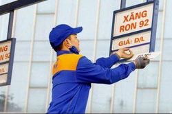 Giá xăng tiếp tục tăng ngay đầu năm