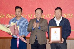 Tổng kết công tác xây dựng Đảng và trao giải Búa liềm vàng năm 2022