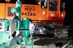 Áp dụng kết hợp khoan xoáy nước áp lực lớn cứu hộ bé trai mắc kẹt trong trụ bê tông