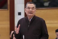 Có giám đốc trung tâm kiểm định không viết được, học hết lớp 3 cách đây 50 năm