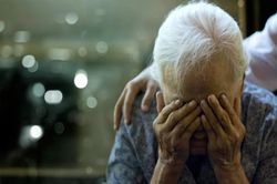 Thừa muối, thiếu kali làm tăng nguy cơ sa sút trí tuệ