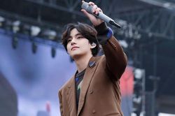 Hình xăm tình bạn của V BTS cuối cùng được tiết lộ