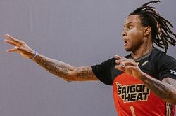Ghi 38 điểm, Evan Gilyard đưa Saigon Heat lội ngược dòng ngoạn mục trước NS Matrix