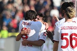 Kết quả bóng đá Salernitana 1-2 Milan: Thắng, nhưng chưa sướng
