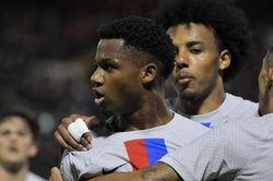 Cúp Nhà vua Tây Ban Nha: Barcelona hú vía trước đội hạng ba