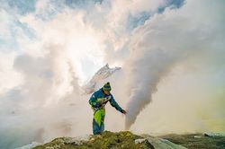 Cách người Nga 'sống bên núi lửa' đang hoạt động ở Kamchatka
