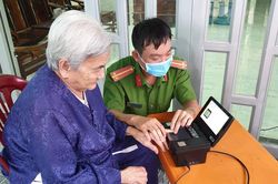 Đạ Tẻh thu nhận trên 44.000 hồ sơ căn cước công dân