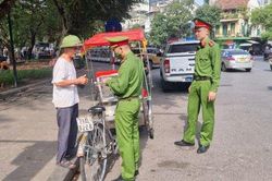 Tổng kiểm tra, xử phạt nghiêm 'xích lô dù' hoạt động trái phép