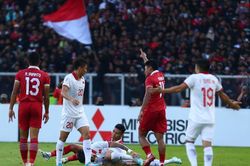 Tình huống cầu thủ Việt Nam và Indonesia xô xát