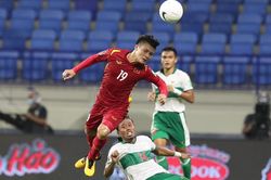 Vòng bán kết AFF Cup 2022: Hơn thua ở... cái đầu!