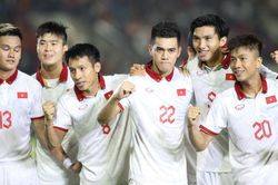Tuyển Việt Nam hòa nhạt nhòa Indonesia ở trận bán kết lượt đi
