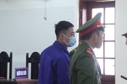 'Bản án' kép của gã trai sa ngã