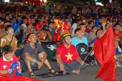 TPHCM: Hàng nghìn người tập trung cổ vũ trận Việt Nam gặp Indonesia tại AFF Cup