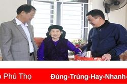 Phó Chủ tịch UBND tỉnh Hồ Đại Dũng thăm, tặng quà tại huyện Tam Nông