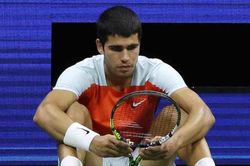 Tay vợt số 1 thế giới Carlos Alcaraz lỡ Australian Open 2023
