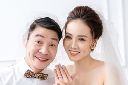Trở lại sau bạo bệnh, Công Lý được vợ hết lòng 'nâng khăn sửa áo' ở hậu trường Táo Quân