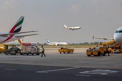 Sân bay Nội Bài sẵn sàng phục vụ người dân về quê đón Tết