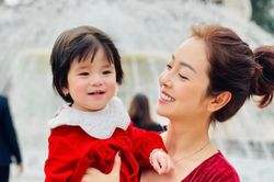 Jennifer Phạm hiếm hoi khoe cận mặt ái nữ, được nhận xét như bản sao của ông xã