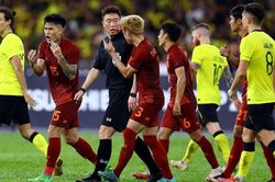 Cận cảnh tình huống Malaysia mất bàn thắng vì lí do không có thật