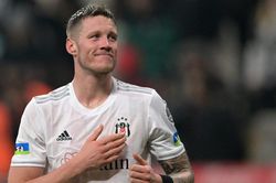 Tin bóng đá MU 8/1: MU sắp mượn tiền đạo thứ 2