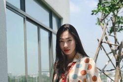Khi bạn nữ trẻ bị hỏi khó...