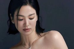 Cảnh cởi đồ gây nhiều tranh cãi của Song Hye Kyo