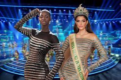 Một thí sinh Miss Universe bị tố 'đạo nhái' váy Tân Miss Grand 2022: Duyên nợ với ông Nawat chưa dứt?