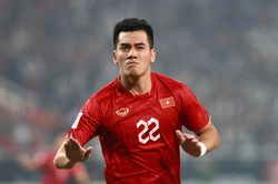 Tiến Linh, Văn Hậu được vinh danh sau trận thắng Indonesia