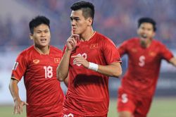 Điểm nhấn Việt Nam 2-0 Indonesia: Thầy Park lại 'trên cơ' ông Shin, việc khó có Tiến Linh