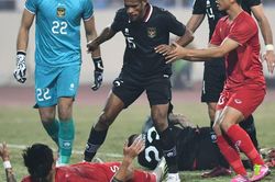 Văn Hậu: 'Cầu thủ Indonesia là một diễn viên kịch'
