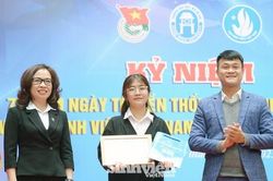 Vinh danh 290 sinh viên đạt danh hiệu 'Sinh viên 5 tốt' trường ĐH Mở Hà Nội