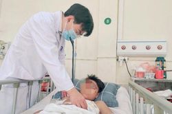 Bỏng khắp người, tổn thương tim vì pháo tự chế phát nổ