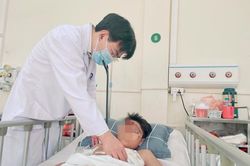 Bị thương nặng do pháo tự chế phát nổ