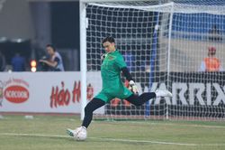 Tin nóng bóng đá sáng 10/1: Việt Nam lập kỷ lục ở AFF Cup