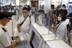 Cài đặt ứng dụng iNIA tra cứu thông tin chuyến bay trên điện thoại