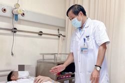 Nhiều nam thanh niên trẻ phải cắt tinh hoàn