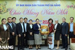 Lãnh đạo tỉnh Savannakhet (Lào) chúc Tết thành phố Đà Nẵng