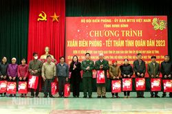 Chương trình Xuân biên phòng - Tết thắm tình quân dân