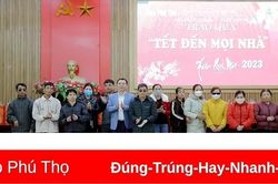 Trao quà 'Tết đến mọi nhà' cho hội viên Hội người mù