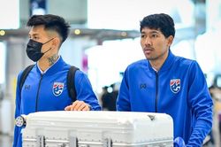 Tuyển Thái Lan chia thành hai nhóm khi sang Việt Nam