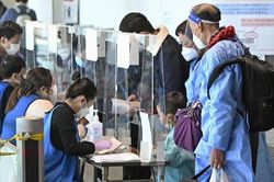 Nhật Bản phản pháo 'đòn' thị thực của Trung Quốc