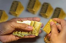 Vàng thế giới lập đỉnh 8 tháng, vàng trong nước nhích nhẹ